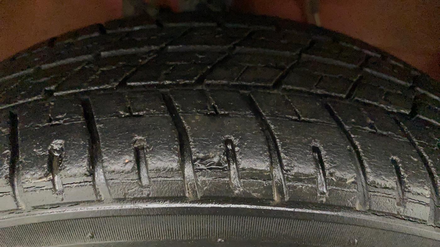 2017 Maruti Wagon R 1.0 VXI + (O) AMT, Petrol, Automatic, 22,338 km, Right Front Tyre Tread