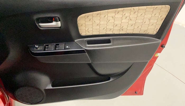2017 Maruti Wagon R 1.0 VXI + (O) AMT, Petrol, Automatic, 22,338 km, Driver Side Door Panels Control