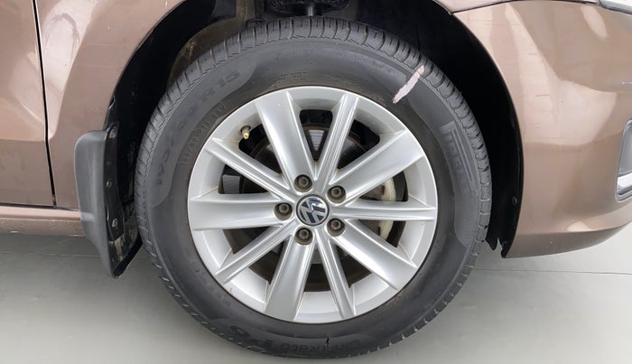 2016 Volkswagen Vento HIGHLINE TDI AT, Diesel, Automatic, 74,251 km, Right Front Wheel