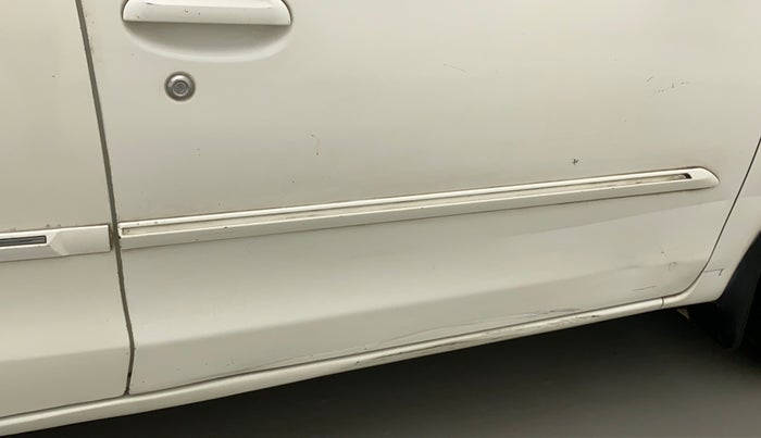 2012 Toyota Etios G, Petrol, Manual, 39,717 km, Driver-side door - Slightly dented