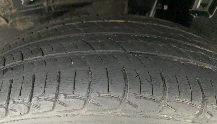 2012 Toyota Etios G, Petrol, Manual, 39,717 km, Left Rear Tyre Tread