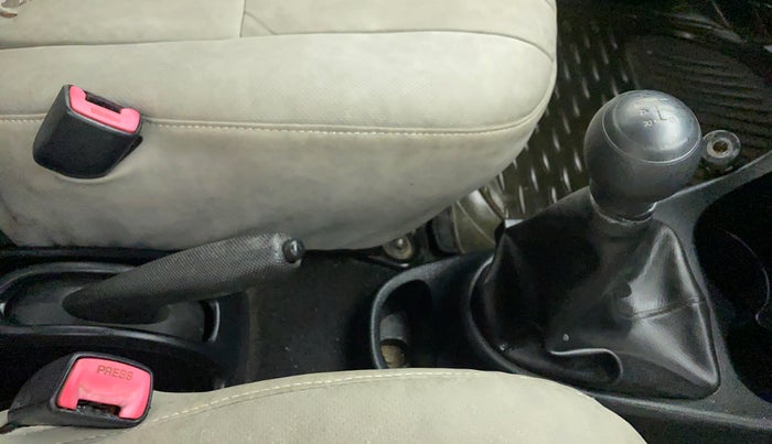 2012 Toyota Etios G, Petrol, Manual, 39,717 km, Gear Lever