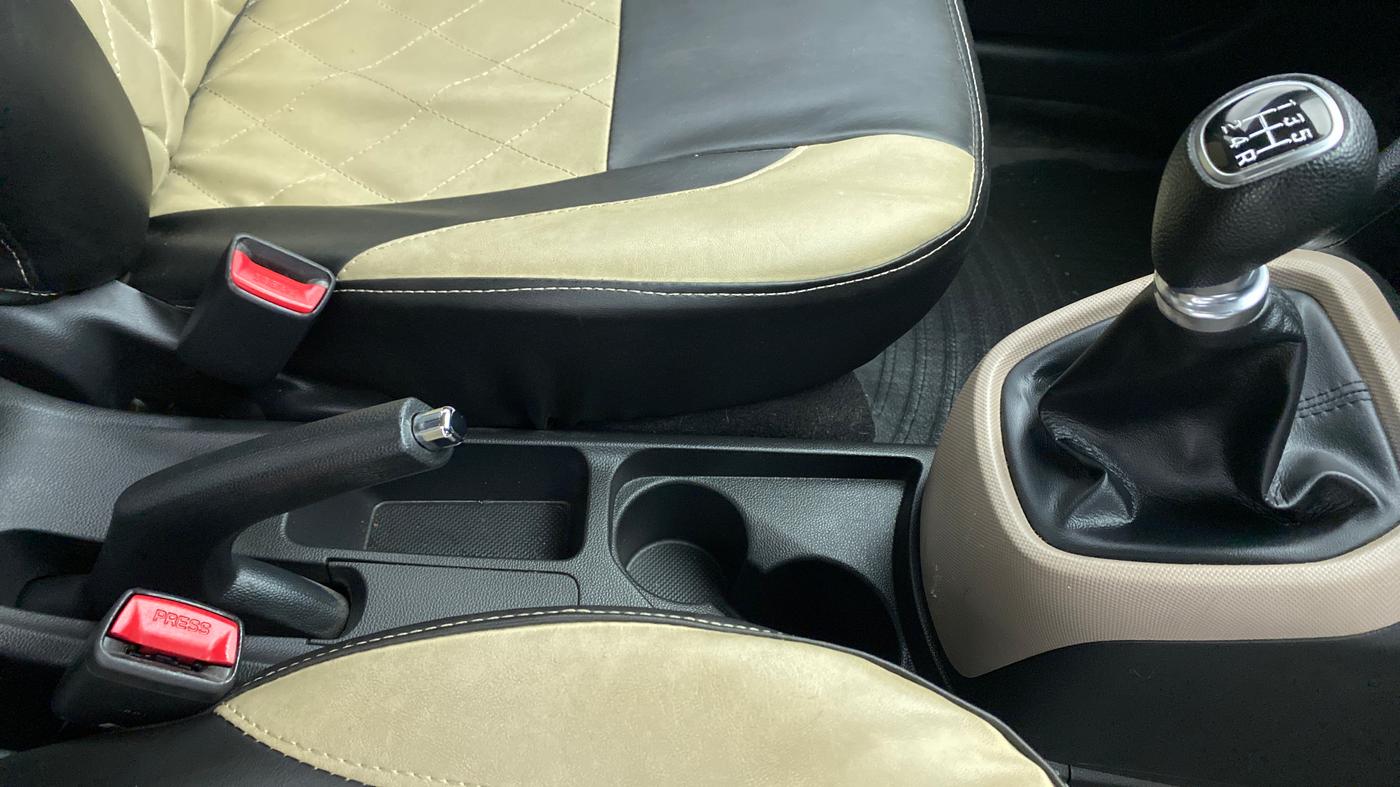 2019 Hyundai Grand i10 SPORTZ 1.2 KAPPA VTVT, Petrol, Manual, 27,451 km, Gear Lever