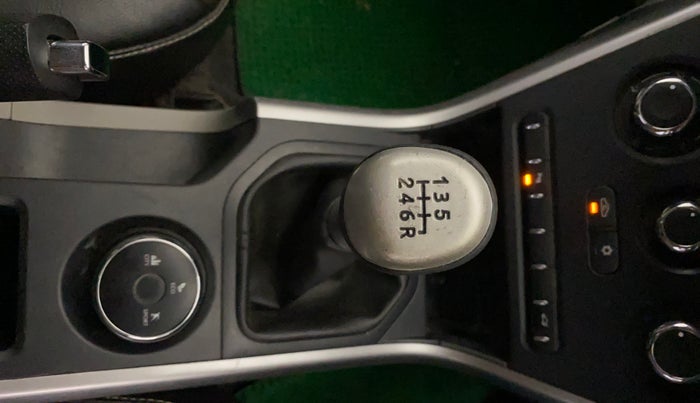 2018 Tata NEXON XM PETROL, CNG, Manual, 70,917 km, Gear Lever