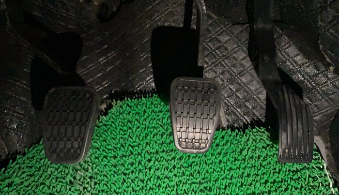 2018 Tata NEXON XM PETROL, CNG, Manual, 70,917 km, Pedals