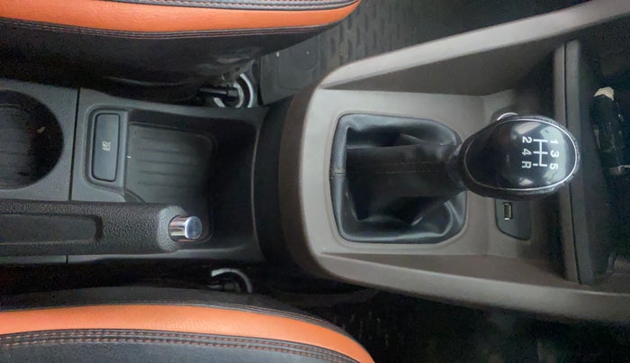 2019 Ford FREESTYLE TITANIUM 1.2 PETROL, Petrol, Manual, 63,064 km, Gear Lever