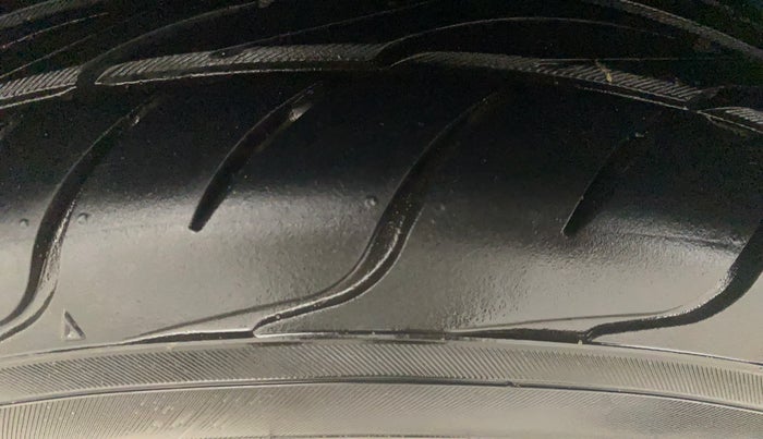 2019 Ford FREESTYLE TITANIUM 1.2 PETROL, Petrol, Manual, 63,064 km, Right Rear Tyre Tread