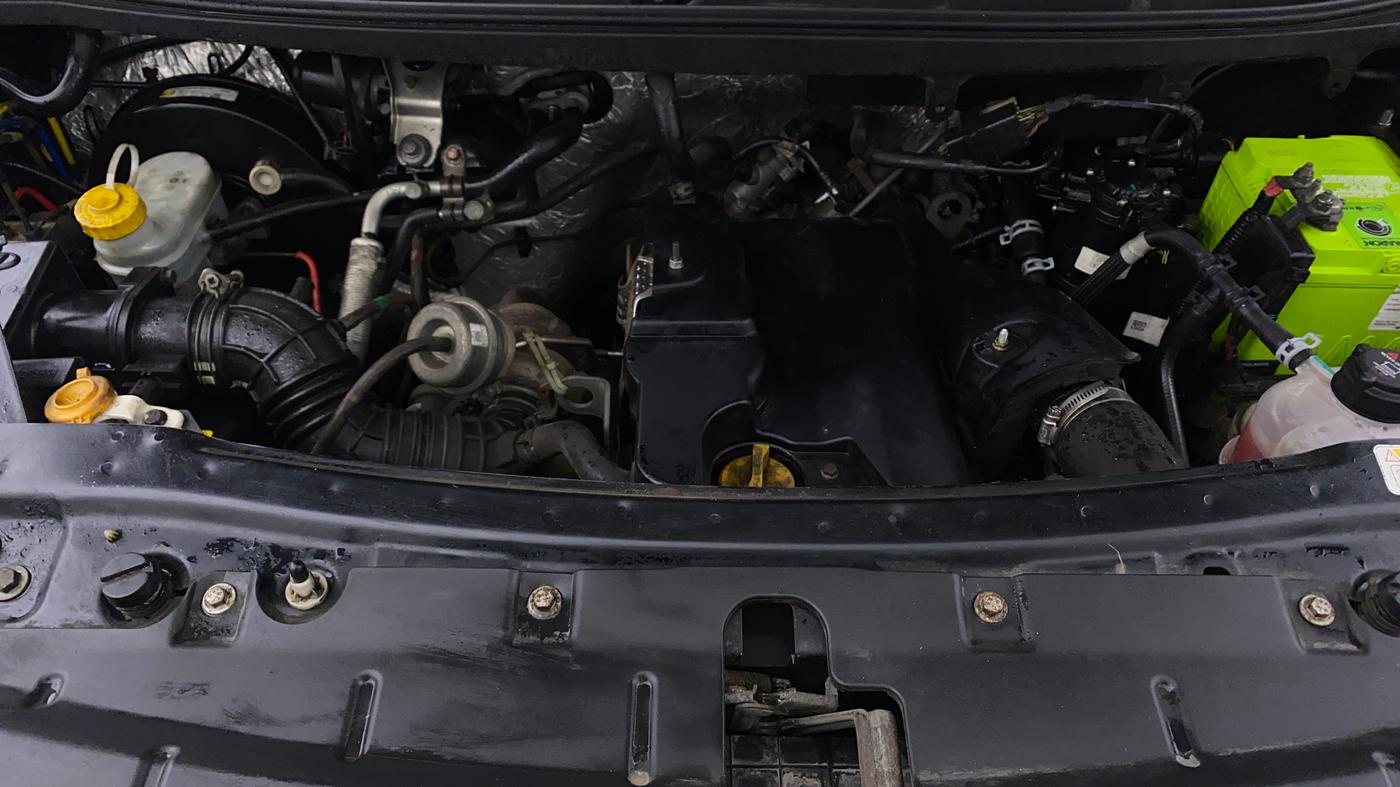 2017 Mahindra TUV300 T8, Diesel, Manual, 54,026 km, Engine View