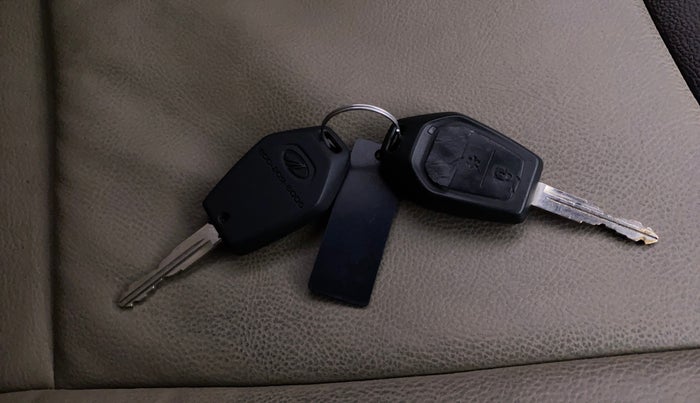 2017 Mahindra TUV300 T8, Diesel, Manual, 54,026 km, Key Close Up