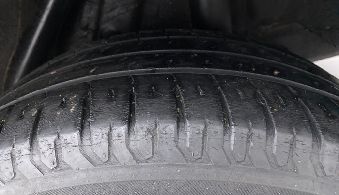 2018 Hyundai Verna 1.6 CRDI SX + AT, Diesel, Automatic, 54,312 km, Left Rear Tyre Tread