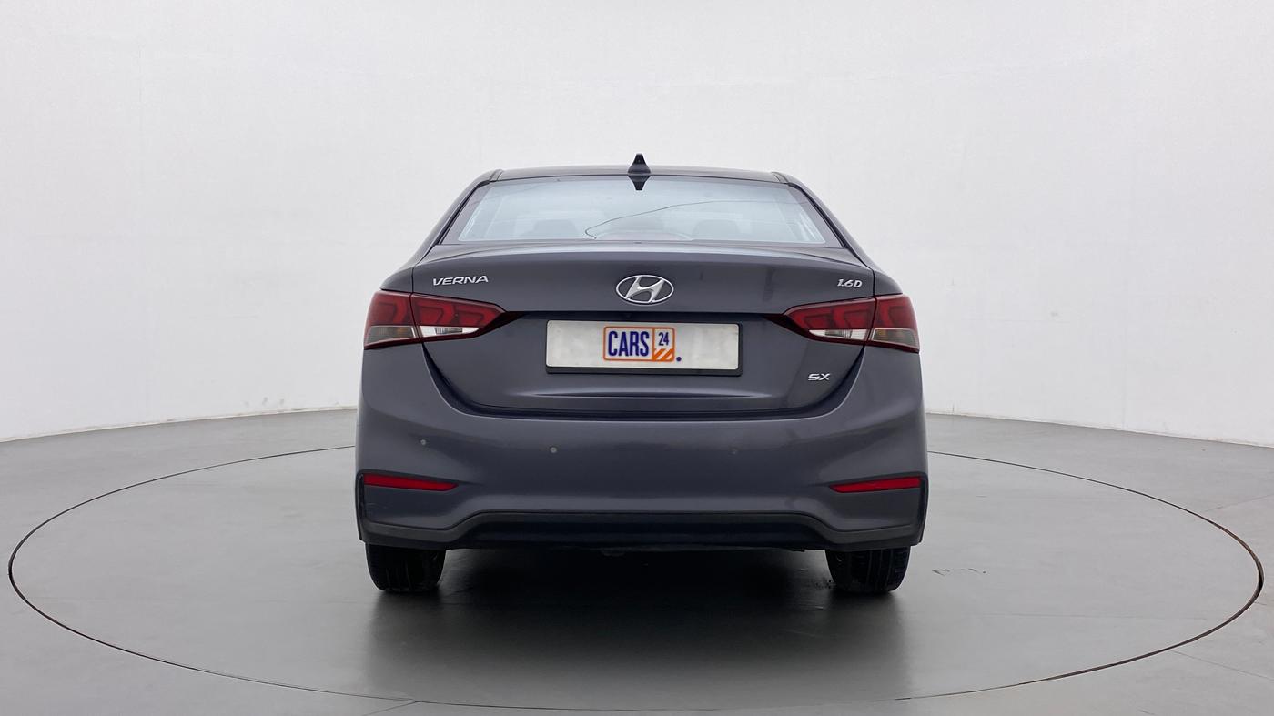 2018 Hyundai Verna 1.6 CRDI SX + AT, Diesel, Automatic, 54,312 km, Back/Rear