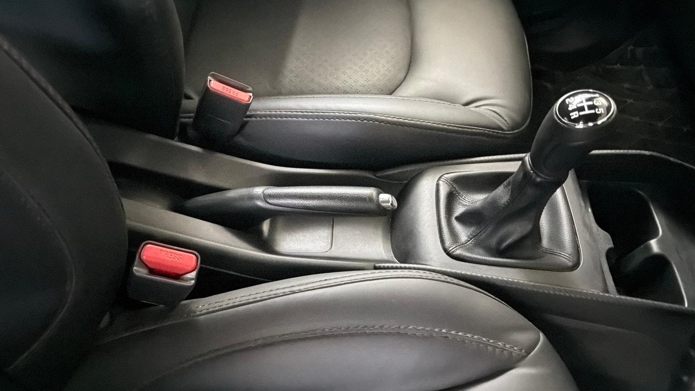 2024 Maruti Baleno DELTA CNG 1.2L, CNG, Manual, 61,735 km, Gear Lever