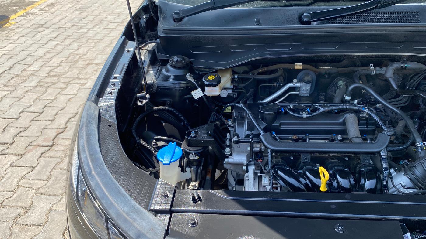 2023 Hyundai VENUE S 1.2, Petrol, Manual, 13,152 km, Engine View - Right