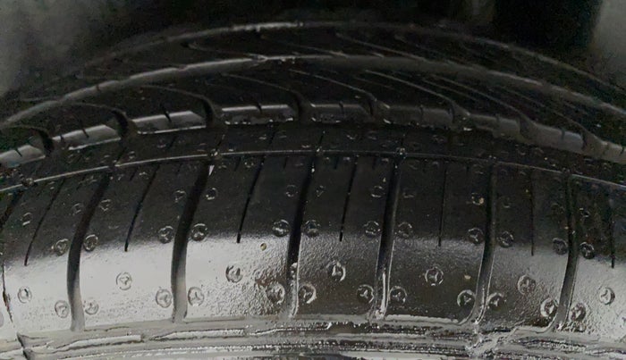 2022 Maruti Ciaz 1.5 ZETA VVT SHVS AT, Petrol, Automatic, 220 km, Left Rear Tyre Tread