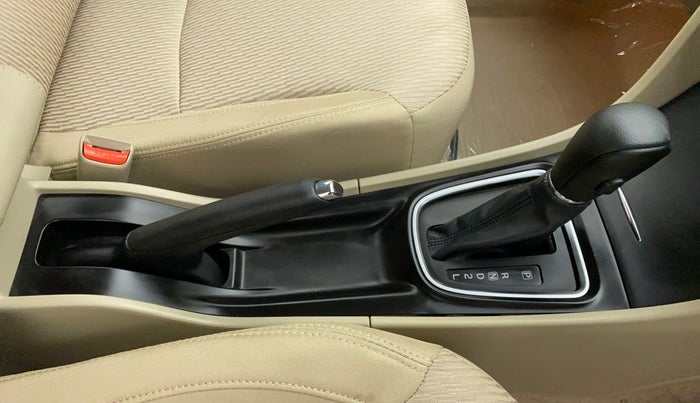 2022 Maruti Ciaz 1.5 ZETA VVT SHVS AT, Petrol, Automatic, 220 km, Gear Lever
