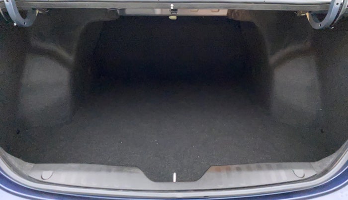 2022 Maruti Ciaz 1.5 ZETA VVT SHVS AT, Petrol, Automatic, 220 km, Boot Inside