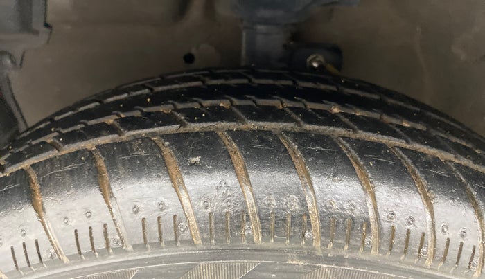 2015 Maruti Celerio ZXI AMT, Petrol, Automatic, 12,696 km, Left Front Tyre Tread
