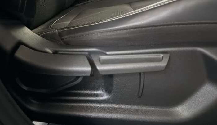 2021 Hyundai VENUE SX 1.0 (O) TURBO IMT, Petrol, Manual, 80,546 km, Driver Side Adjustment Panel