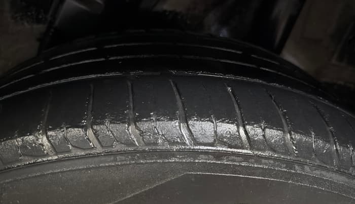 2021 Hyundai VENUE SX 1.0 (O) TURBO IMT, Petrol, Manual, 80,546 km, Left Rear Tyre Tread