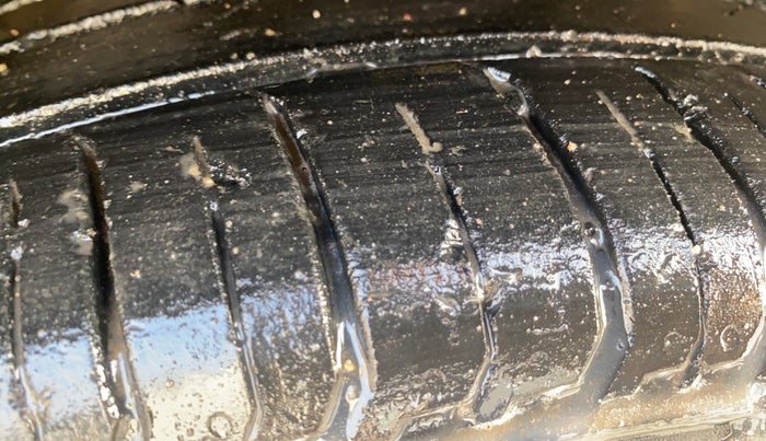 2023 Hyundai NEW I20 SPORTZ 1.2 MT, Petrol, Manual, 27,650 km, Right Front Tyre Tread