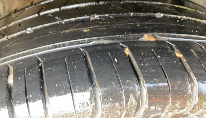 2023 Hyundai NEW I20 SPORTZ 1.2 MT, Petrol, Manual, 27,650 km, Left Rear Tyre Tread