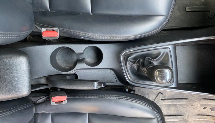 2023 Hyundai NEW I20 SPORTZ 1.2 MT, Petrol, Manual, 27,650 km, Gear Lever