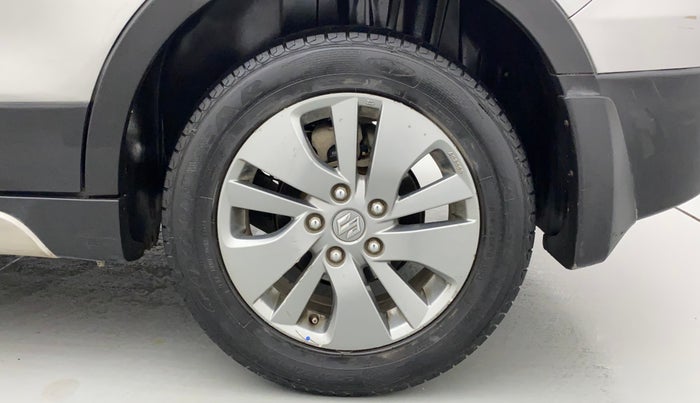 2016 Maruti S Cross ZETA 1.3, Diesel, Manual, 94,006 km, Left Rear Wheel