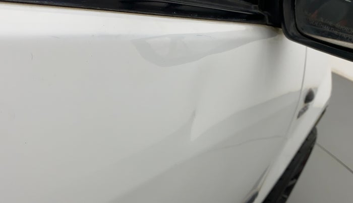 2011 Maruti Ritz VDI, Diesel, Manual, 95,919 km, Driver-side door - Slightly dented