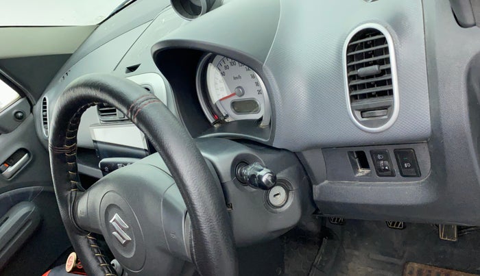 2011 Maruti Ritz VDI, Diesel, Manual, 95,919 km, Dashboard - Minor damage