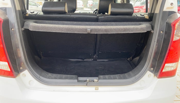 2016 Maruti Wagon R 1.0 VXI AMT, Petrol, Automatic, 99,394 km, Boot Inside