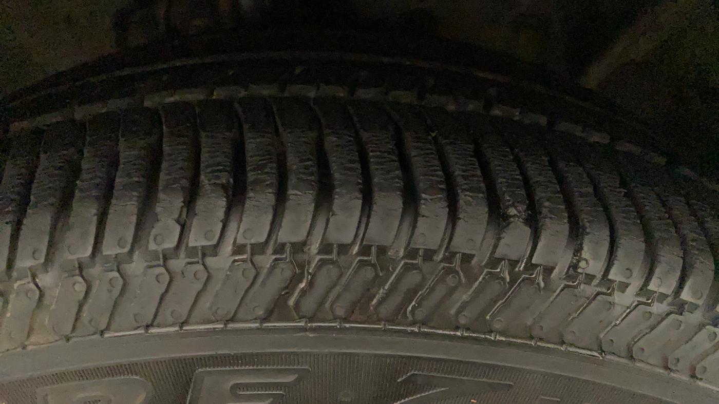 2017 Ford Ecosport TITANIUM + 1.5L PETROL AT, Petrol, Automatic, 22,256 km, Right Front Tyre Tread
