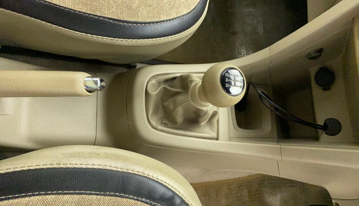 2014 Maruti Swift Dzire VXI, Petrol, Manual, 84,350 km, Gear Lever