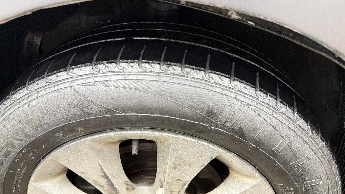 2015 Hyundai Verna FLUIDIC 4S 1.6 VTVT S, Petrol, Manual, 74,454 km, Left Front Tyre Tread