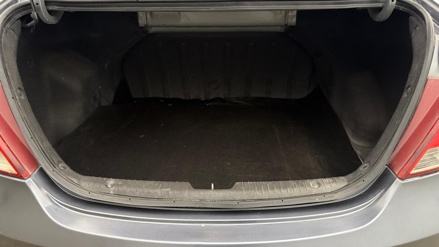 2015 Hyundai Verna FLUIDIC 4S 1.6 VTVT S, Petrol, Manual, 74,454 km, Boot Inside