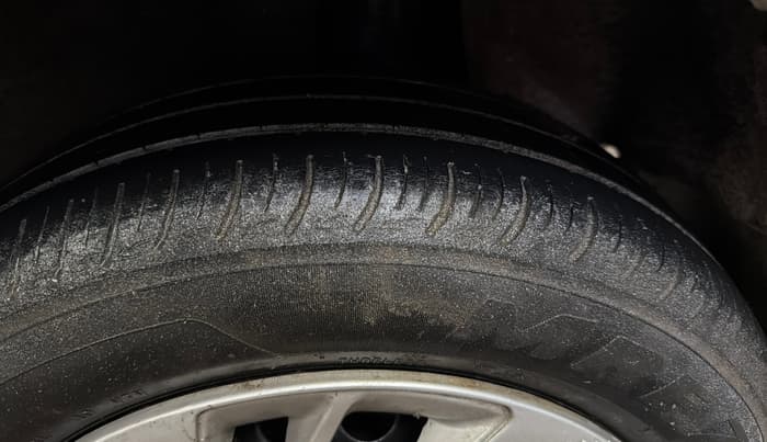 2021 Maruti Baleno DELTA PETROL 1.2, Petrol, Manual, 88,405 km, Left Rear Tyre Tread