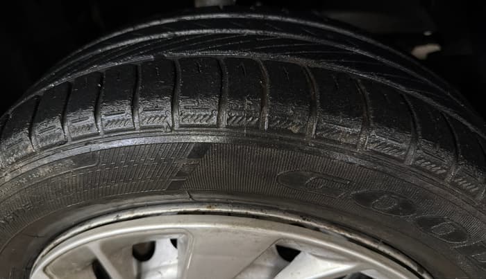 2021 Maruti Baleno DELTA PETROL 1.2, Petrol, Manual, 88,405 km, Right Front Tyre Tread
