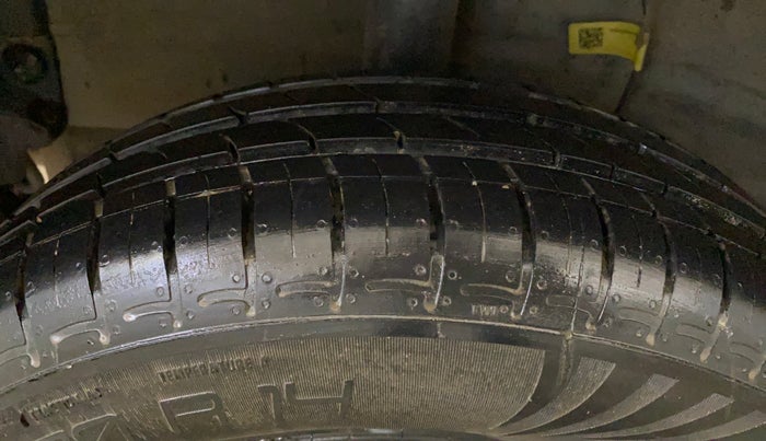 2020 Hyundai GRAND I10 NIOS SPORTZ 1.2 KAPPA VTVT, Petrol, Manual, 42,932 km, Right Rear Tyre Tread