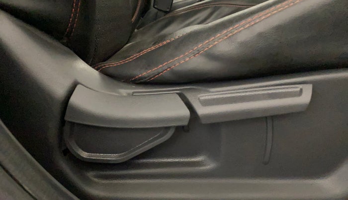 2020 Hyundai GRAND I10 NIOS SPORTZ 1.2 KAPPA VTVT, Petrol, Manual, 42,932 km, Driver Side Adjustment Panel