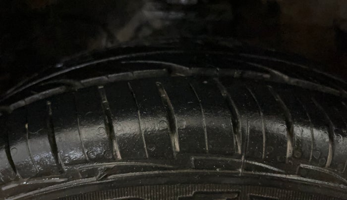 2022 Maruti Alto LXI O, Petrol, Manual, 65,263 km, Left Front Tyre Tread