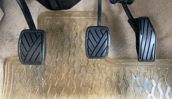 2022 Maruti Dzire ZXI CNG, CNG, Manual, 26,859 km, Pedals