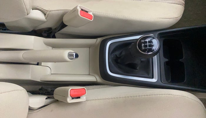 2022 Maruti Dzire ZXI CNG, CNG, Manual, 26,859 km, Gear Lever