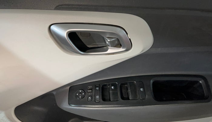 2021 Hyundai GRAND I10 NIOS SPORTZ 1.2 KAPPA VTVT CNG, CNG, Manual, 73,388 km, Driver Side Door Panels Control