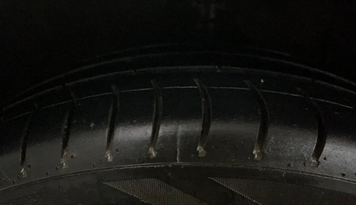 2021 Hyundai GRAND I10 NIOS SPORTZ 1.2 KAPPA VTVT CNG, CNG, Manual, 73,388 km, Right Front Tyre Tread