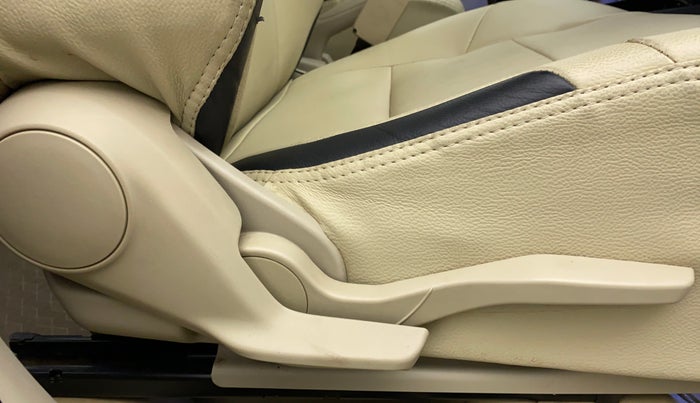2019 Maruti Dzire ZDI Plus, Diesel, Manual, 64,732 km, Driver Side Adjustment Panel