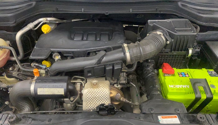 2022 Mahindra XUV300 W8 (O) 1.2 PETROL, Petrol, Manual, 33,154 km, Engine View