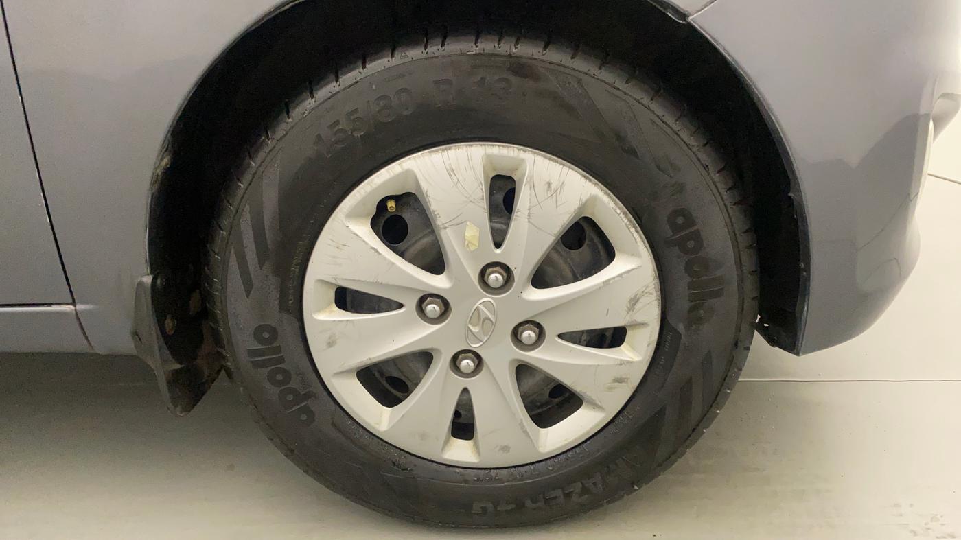 2015 Hyundai i10 SPORTZ 1.1, Petrol, Manual, 54,825 km, Right Front Wheel