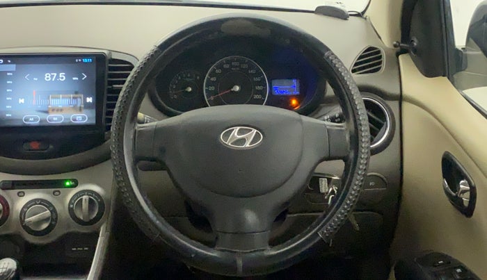 2015 Hyundai i10 SPORTZ 1.1, Petrol, Manual, 54,825 km, Steering Wheel Close Up