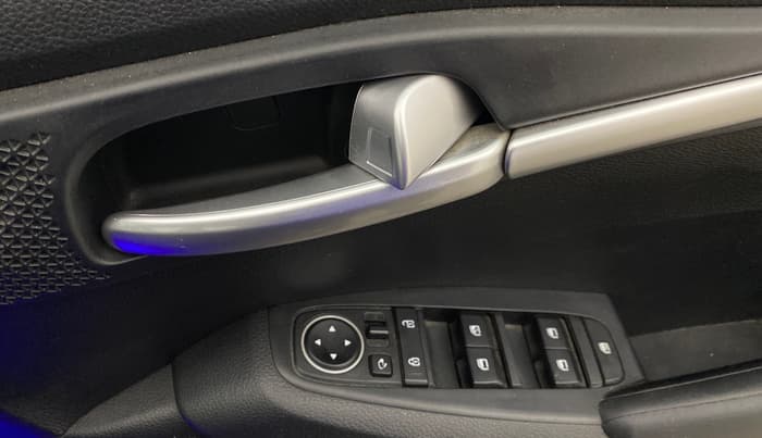 2020 KIA SELTOS HTK PLUS 1.5, Petrol, Manual, 35,046 km, Driver Side Door Panels Control