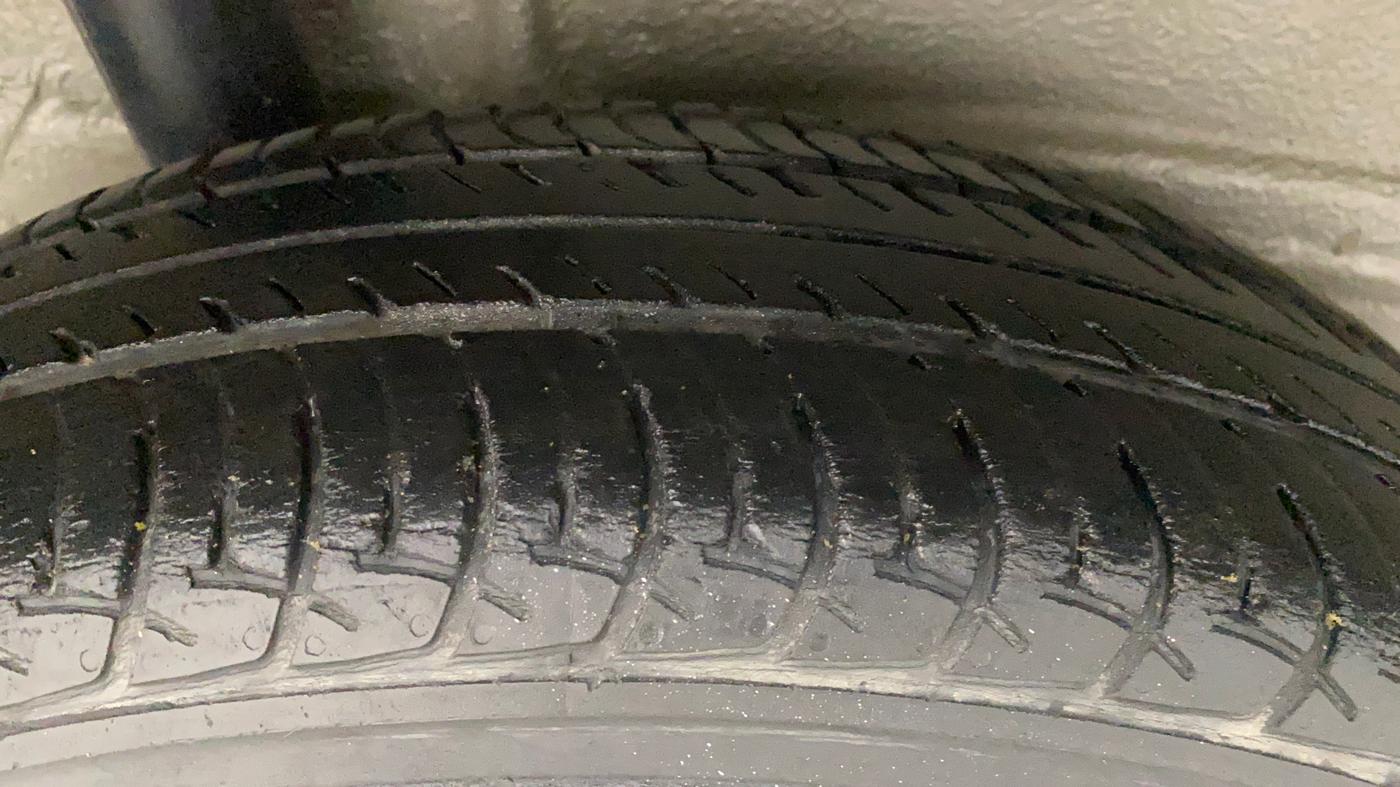 2019 Maruti New Wagon-R VXI 1.0 AMT, Petrol, Automatic, 30,643 km, Right Rear Tyre Tread