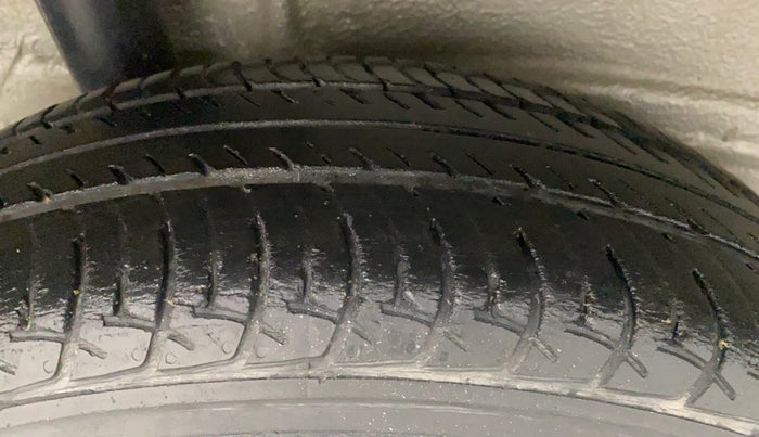 2019 Maruti New Wagon-R VXI 1.0 AMT, Petrol, Automatic, 30,643 km, Right Rear Tyre Tread